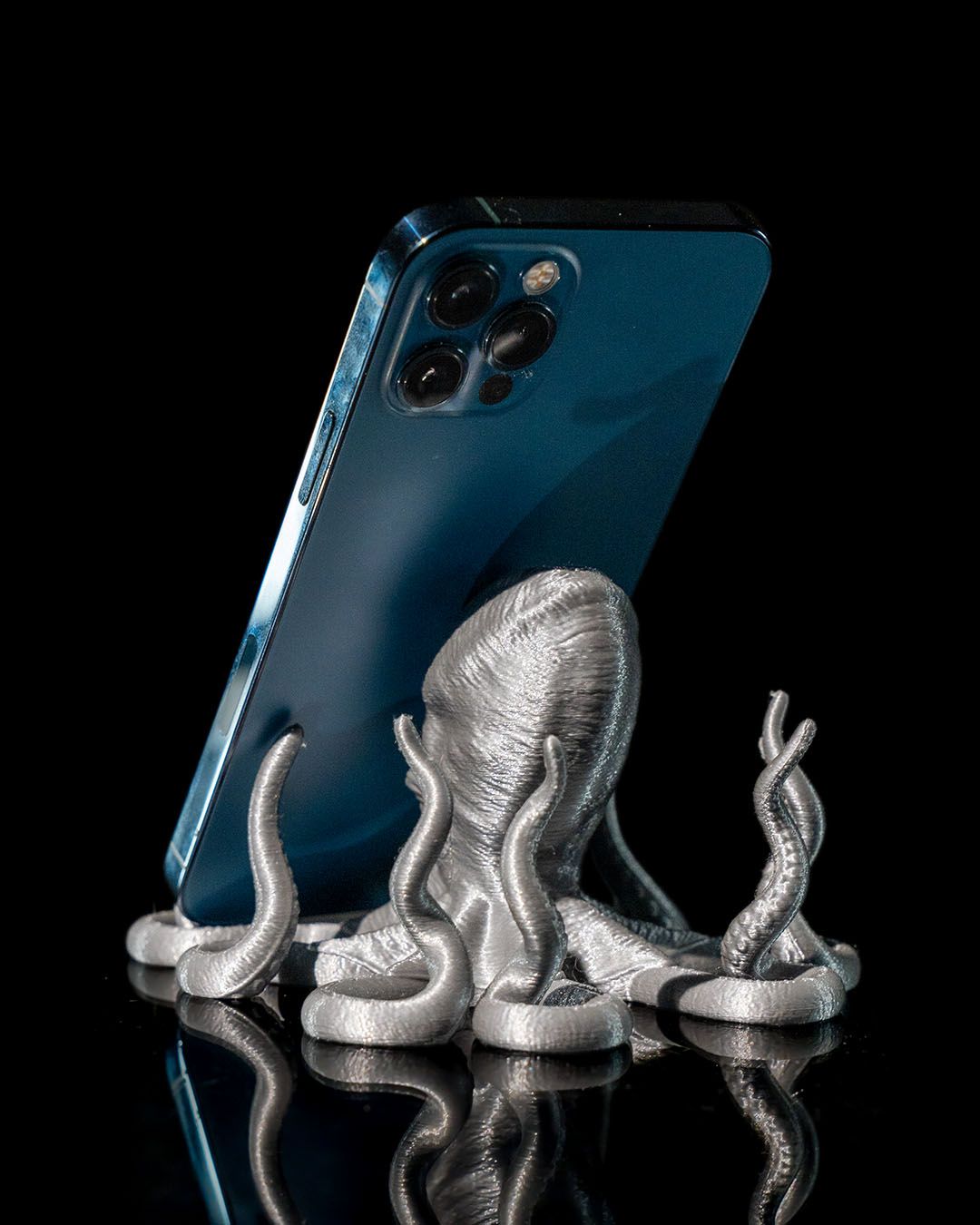 Tech Guru Phone Holder